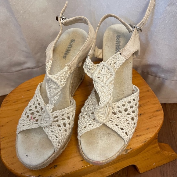 Softmoc Shoes - SoftMoc Women's Cream Boho Wedge Sandals
